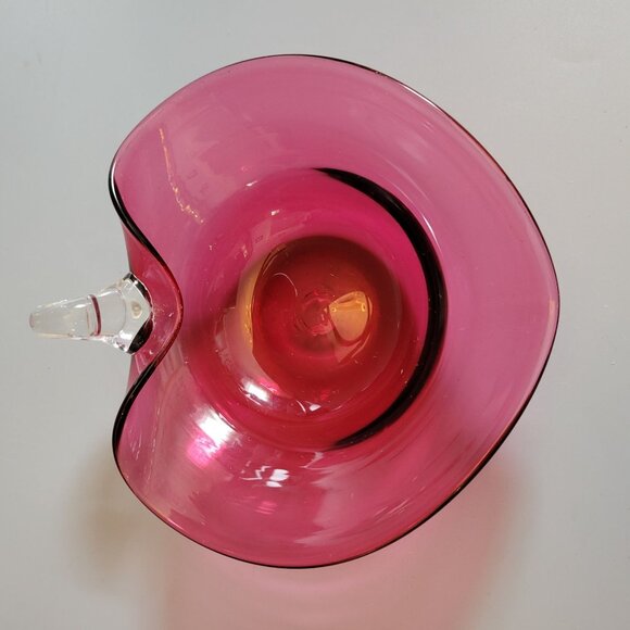 Vintage Pinlgrim Hand-Blown Art Glass Pink Heart Bowl With Clear Handle - Picture 2 of 9